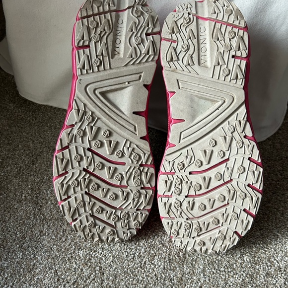 Vionic Walk Max - Picture 8 of 8